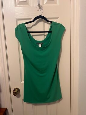 eva varro Green Scoop-Neck Cap Sleeve Tank